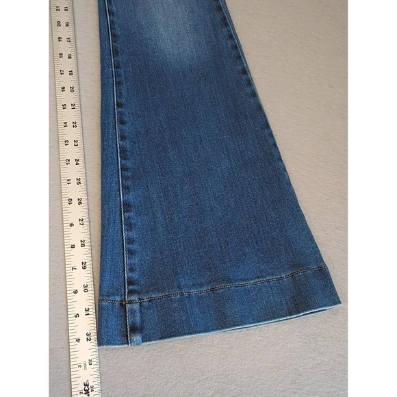 KanCan Women's Size 13/30 (33" Inseam) Mid Wash High Rise Flare Leg Blue Jeans - Picture 8 of 12